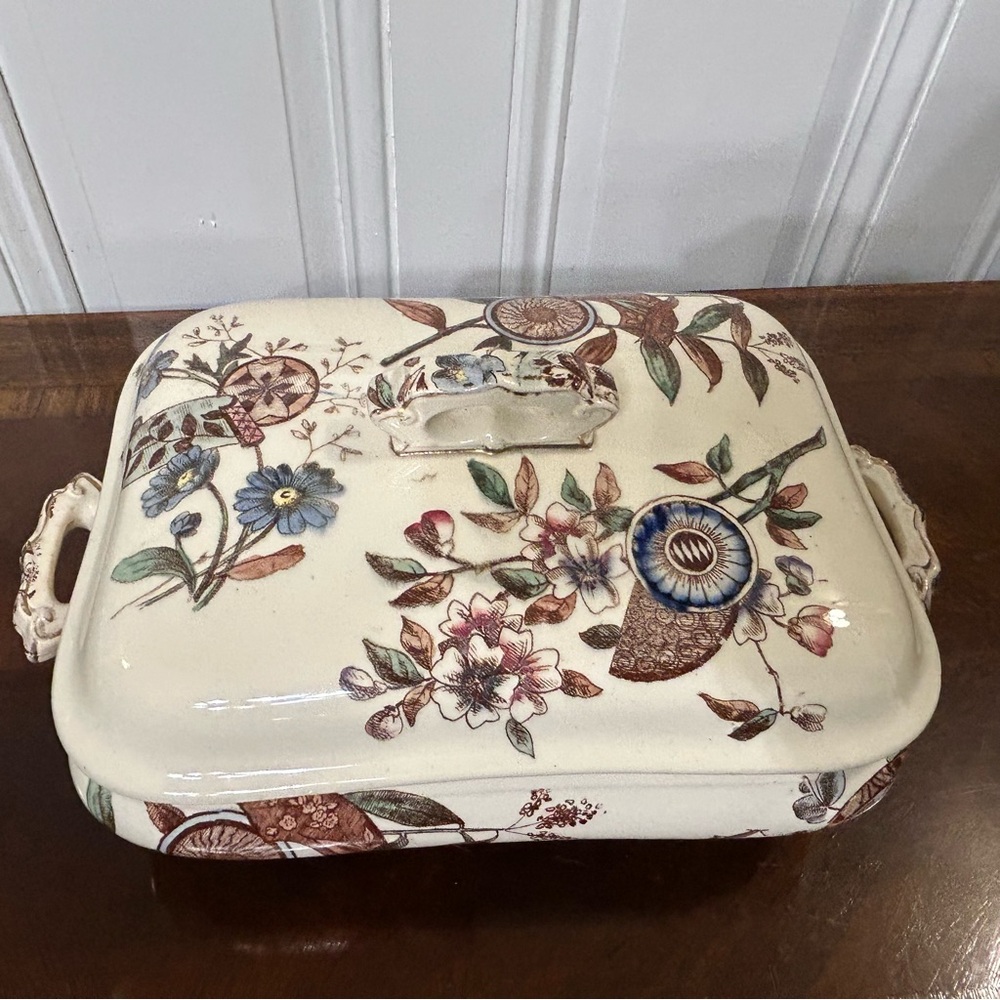 Furnival 1883 Covered Serving Dish - Aesthetic Movement